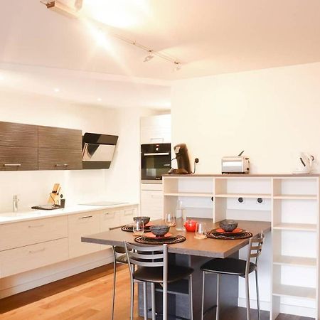 T3 Au Centre Ville Avec Balcon, Parking Gratuit Quimper Exterior foto